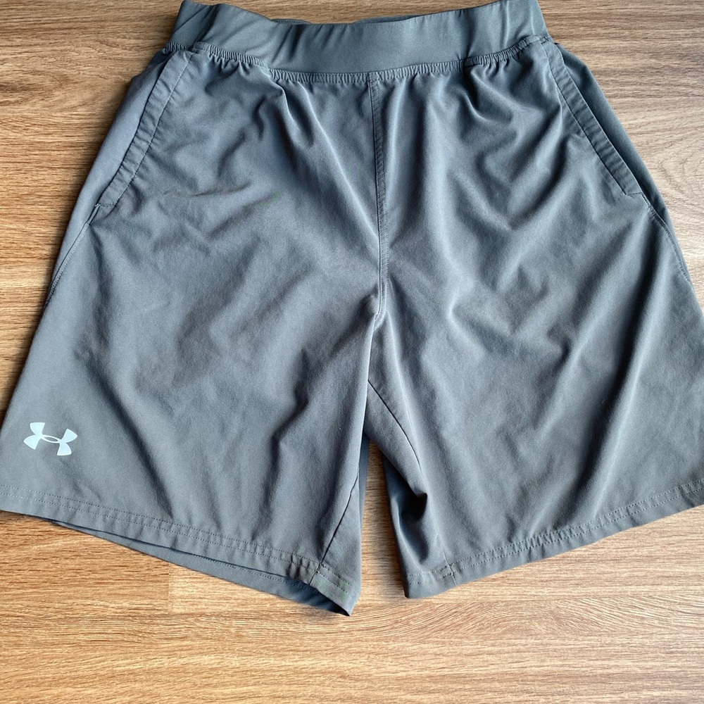 Under Armour Heat Gear Shorts (Lg)